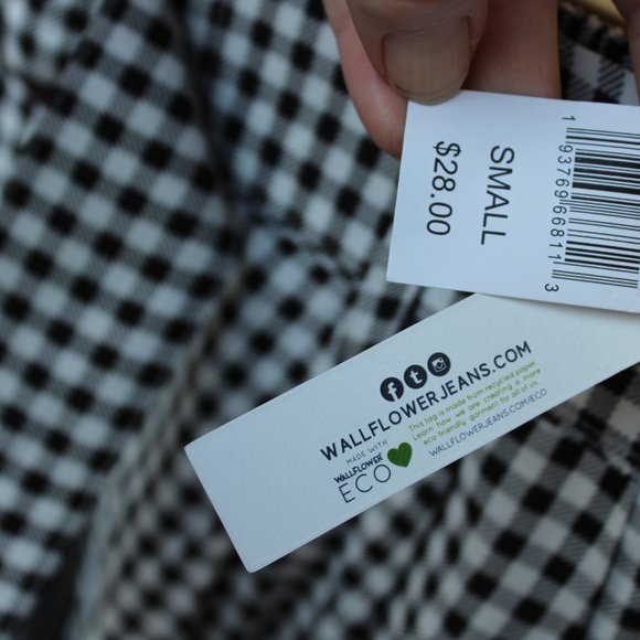 Wallflower Size Small Shorts - Black and White Checkered Pattern - Picture 4 of 11